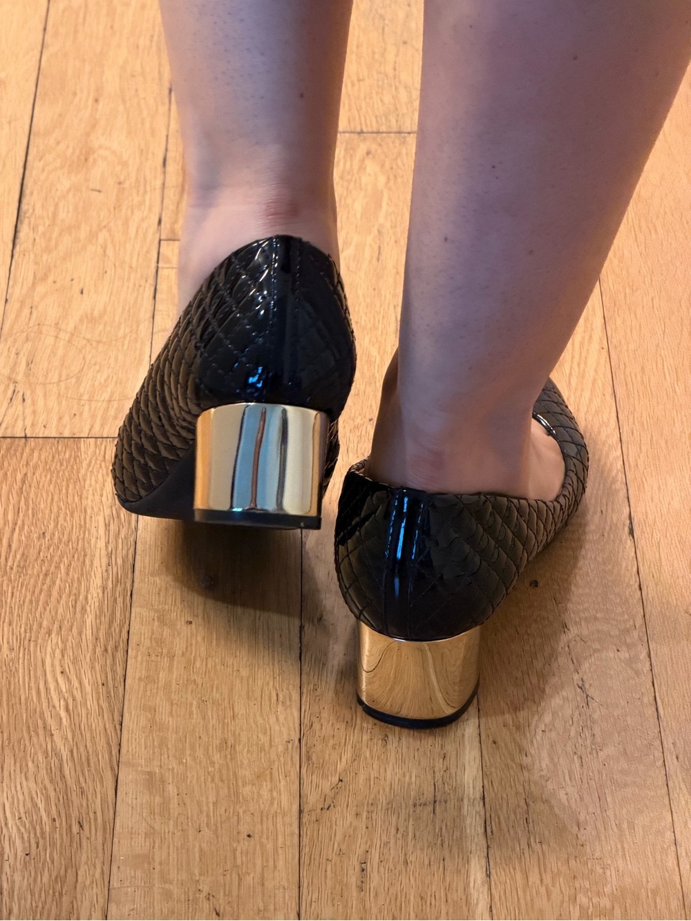 Tory Burch Black Patent Quilted Pumps with Gold Block Heel - Picture 3 of 6